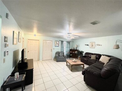 906 Hart St, Clearwater, FL 33755 - photo 4