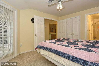 5805 Linden Square Ct, Rockville, MD 20852 - photo 6