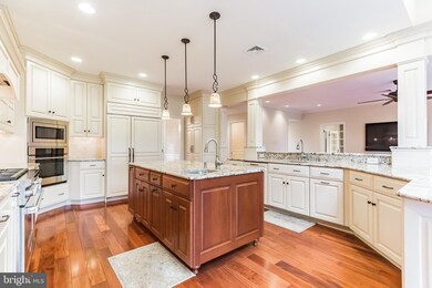 702 Commonwealth Dr, Moorestown, NJ 08057 - photo 6