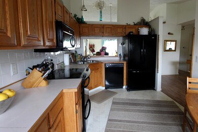 05 Kitchen 1
