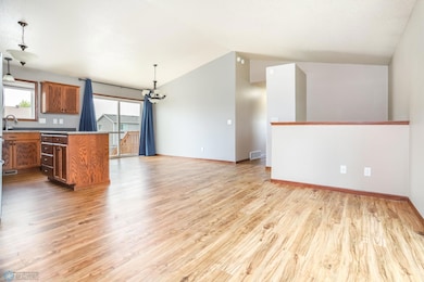 4507 Newport Ln, West Fargo, ND 58078 - photo 7