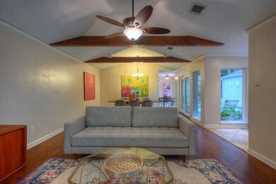 10210 Chevy Chase Dr, Houston, TX 77042 - photo 7