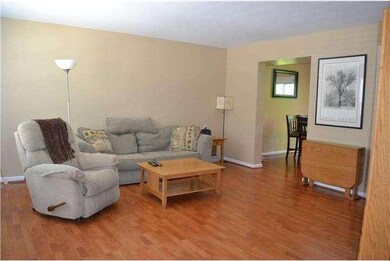 110 Westminster Ct, Harleysville, PA 19438 - photo 2