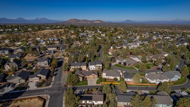 SW Valleyview Dr (3 of 36)