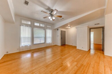 370 Kelly Brook Cir, Weatherford, TX 76087 - photo 6