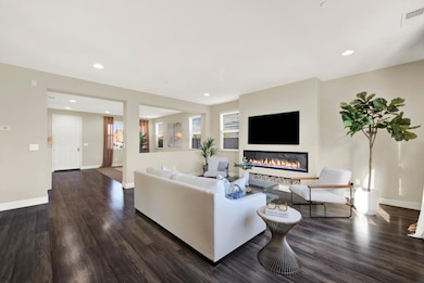 307 Maverick Dr, Vacaville, CA 95687 - photo 4