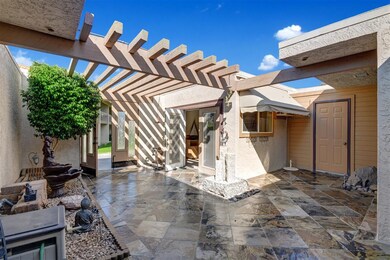 ENTRY COURTYARD TO BONUS ROOM (Medium)