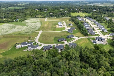 3678 Mclain Way, Hiawatha, IA 52233 - photo 2