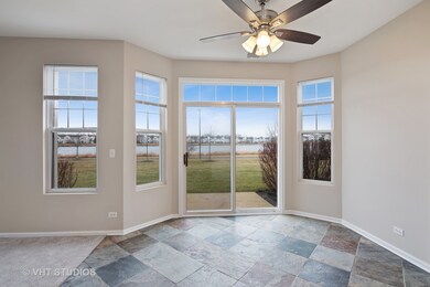 1921 Cobblestone Dr unit 431, Carpentersville, IL 60110 - photo 2