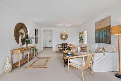 11-web-or-mls-02 - Living Room