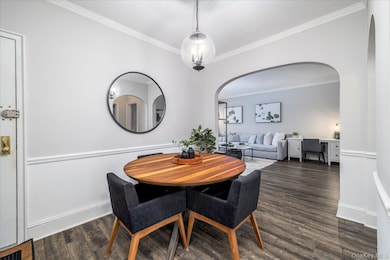 261 Central Ave unit E4, Lawrence, NY 11559 - photo 6