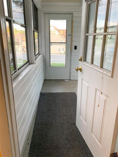 482 Reservoir Ave unit 1, Manchester, NH 03104 - photo 5