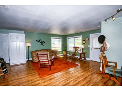 1492 SW Athens Ave, Pendleton, OR 97801 - photo 3