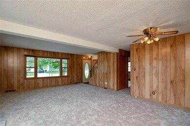 2622 E Douglas Ave, Des Moines, IA 50317 - photo 5