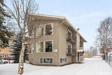 907 W 27th Ave unit 2, Anchorage, AK 99503 - photo 2