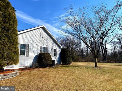 62 Clarence Ave, Shoemakersville, PA 19555 - photo 4