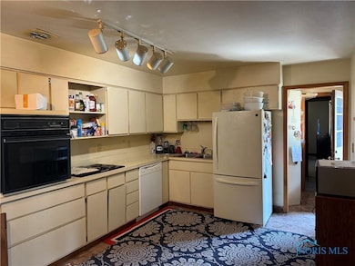 1726 Eastview Dr, Findlay, OH 45840 - photo 7