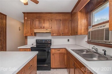 110 Lois Ct, Statesville, NC 28625 - photo 6