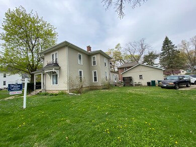 221 N Van Buren St, Batavia, IL 60510 - photo 5