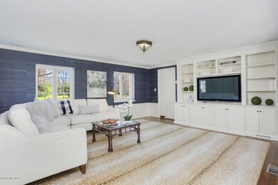 12 Searles Rd Darien CT 06820-large-022-