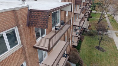 Washington Courte unit C508, Niles, IL 60714 - photo 2