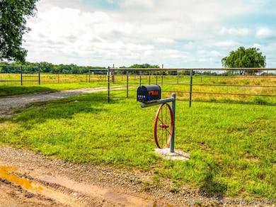 2510 E Davis Rd, Durant, OK 74701 - photo 3