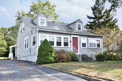 119 Simmonsville Ave, Johnston, RI 02919 - photo 5