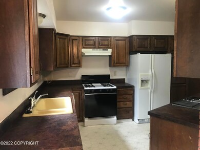 116 Idaho St unit 3, Anchorage, AK 99504 - photo 2