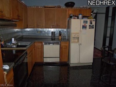 1627 Bonnot Place NE, Canton, OH 44705 - photo 7