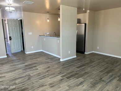 5717 Manila Dr unit A, El Paso, TX 79924 - photo 4