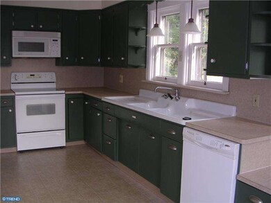 3884 Lanark Rd, Coopersburg, PA 18036 - photo 7