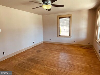 115 W Elm Ave, Hanover, PA 17331 - photo 2