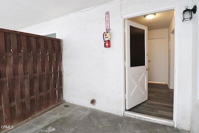 241 Campbell Way unit B, Oxnard, CA 93033 - photo 2