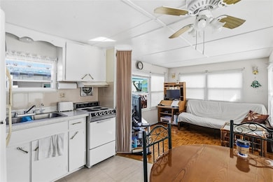 12766 Seminole Blvd unit 10, Largo, FL 33778 - photo 7