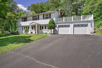 Huge 2 Car Garage, plenty of parking and storage