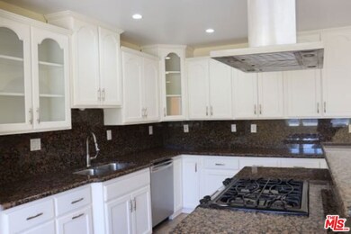 19135 Cantara St, Reseda, CA 91335 - photo 3