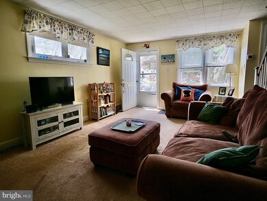 1131 Tremont Dr, Glenolden, PA 19036 - photo 4