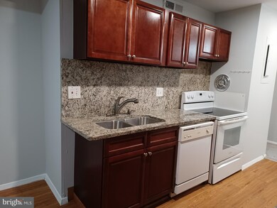 458 Girard St unit 398, Gaithersburg, MD 20877 - photo 4