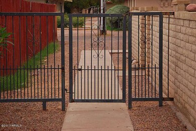 02-gate