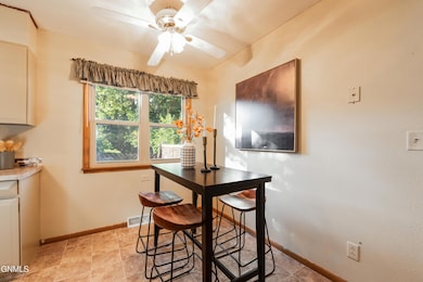 719 N 27th St, Bismarck, ND 58501 - photo 4