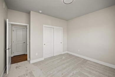 16738 Walnut Meadows Cir, Urbandale, IA 50323 - photo 7