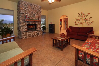 Cozy & Comfortable Living Room!