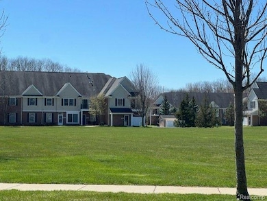 1148 Rial Lake Dr unit 43, Howell, MI 48843 - photo 3