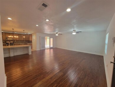 2429 Lindale Ln, Mesquite, TX 75149 - photo 3