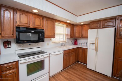 3130 Averill Dr, Lansing, MI 48911 - photo 7