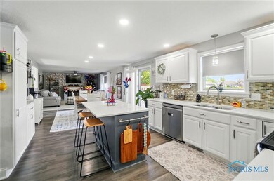 1506 Misty Oaks Dr, Findlay, OH 45840 - photo 4