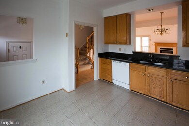 2015 Madrillon Springs Ct, Vienna, VA 22182 - photo 4