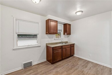 5206 Henry St, Maple Heights, OH 44137 - photo 6