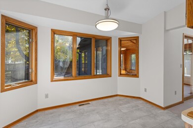 Main level: kitchen (eat in kitchen area)