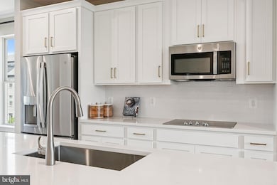 8632 Lovelace St, Manassas, VA 20109 - photo 6